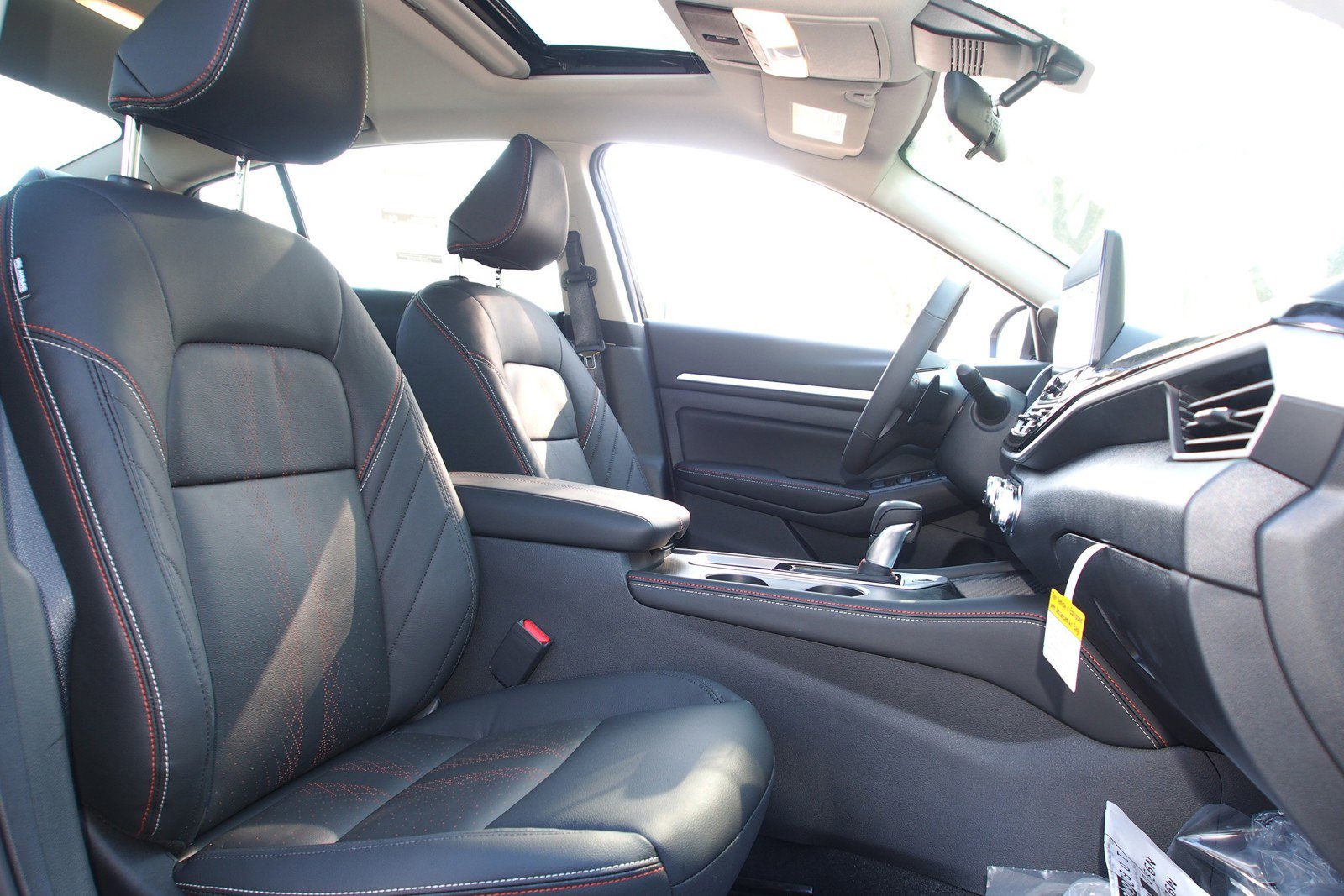 New 2026 Nissan Altima 2.5 SR w/ SR Premium Package FWD image 11