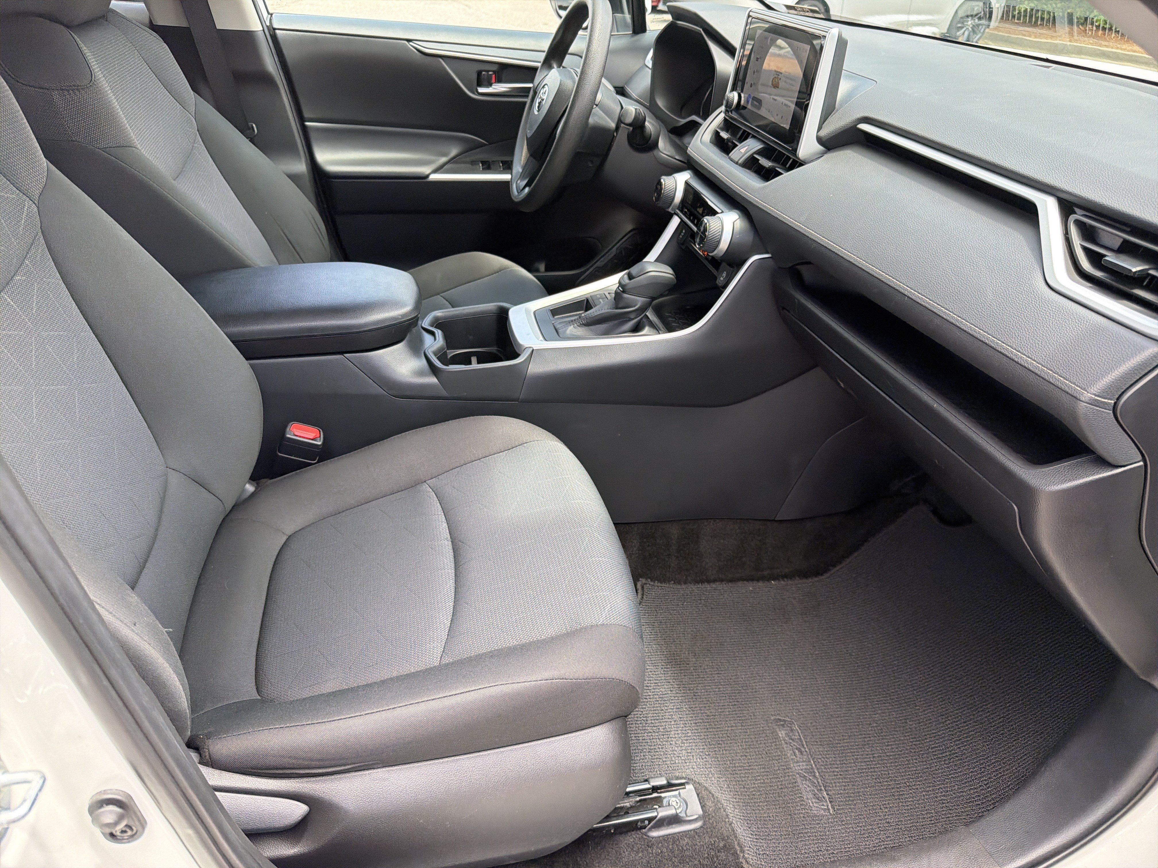 Certified 2024 Toyota RAV4 XLE FWD image 24