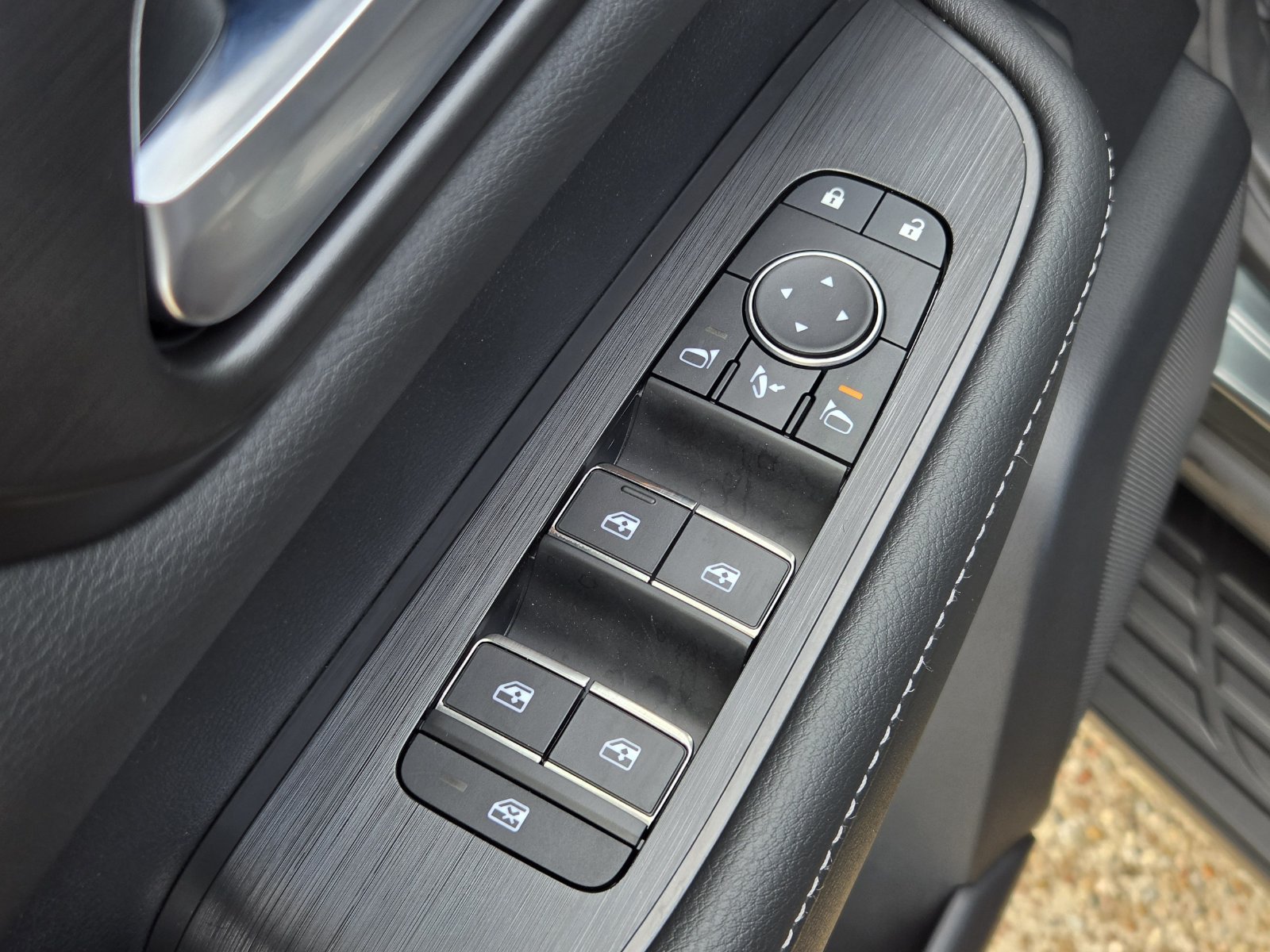 New 2026 Nissan Armada Platinum AWD/4WD image 18