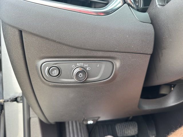 Used 2024 Chevrolet Equinox LT image 11