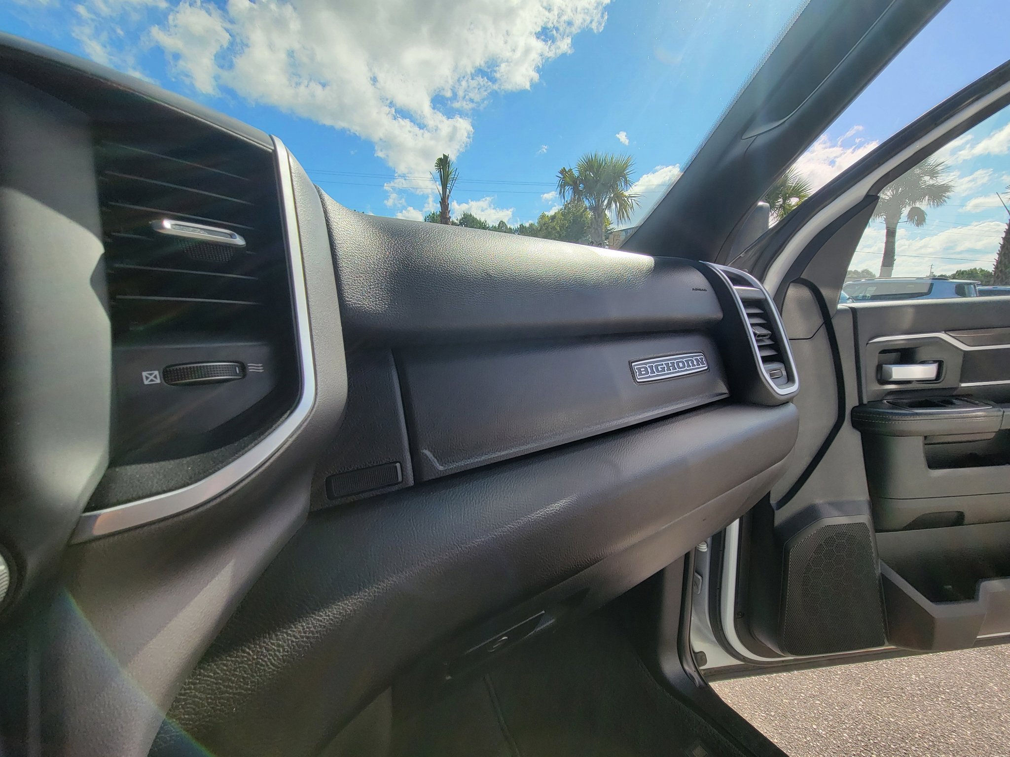 Used 2024 RAM 2500 Big Horn image 32