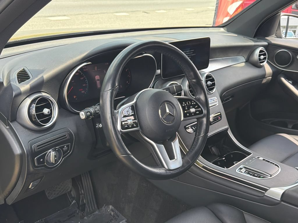 Used 2022 Mercedes-Benz GLC 300 4MATIC w/ Premium Package Lite image 15