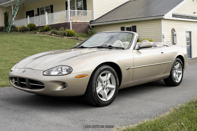 Used 1999 Jaguar XK8 Convertible image 14