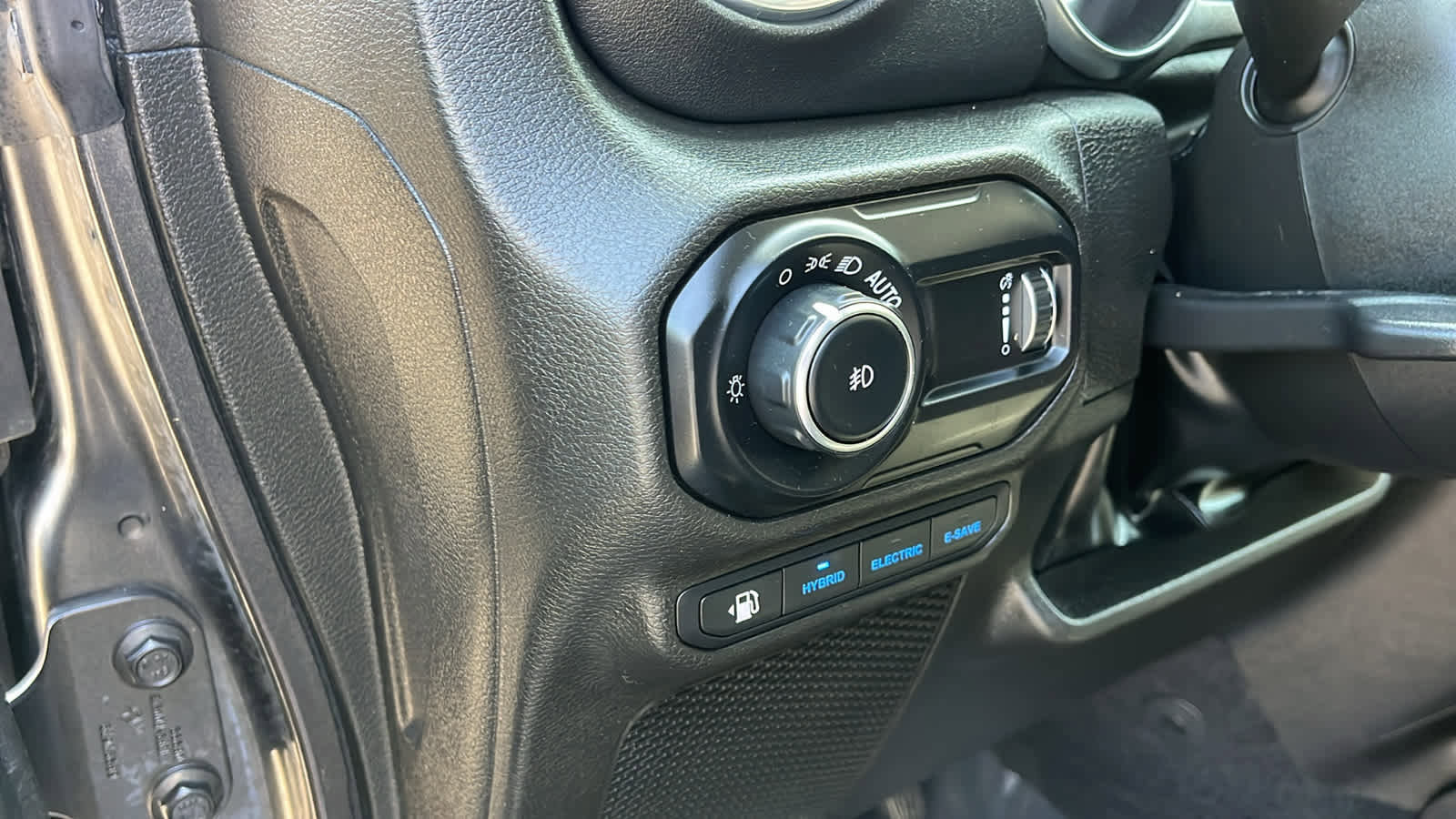 Used 2023 Jeep Wrangler Sahara w/ Cold Weather Group image 24