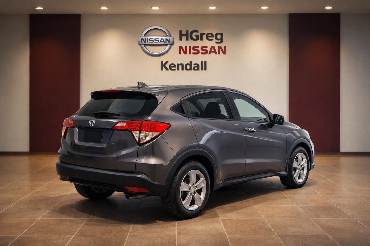 Used 2017 Honda HR-V EX image 2