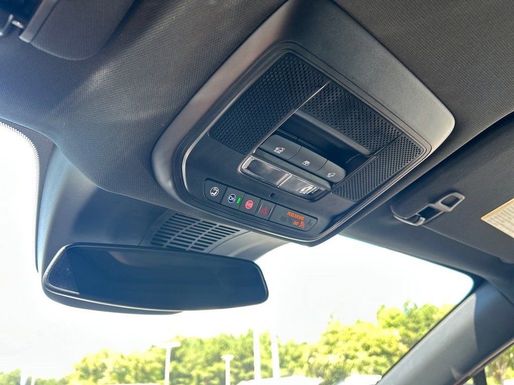 New 2025 Chevrolet Blazer EV LT image 22