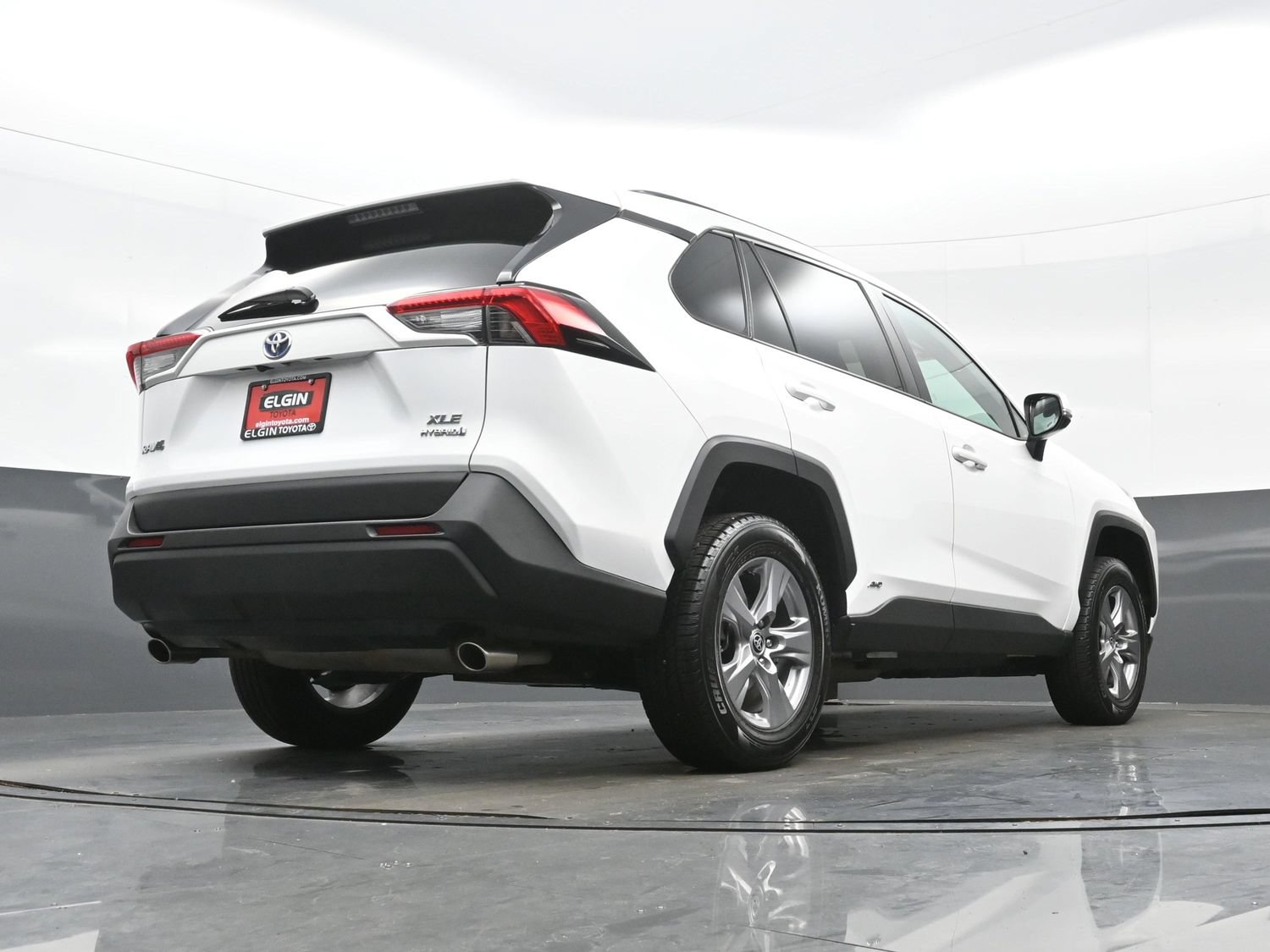 Used 2022 Toyota RAV4 XLE AWD/4WD image 31