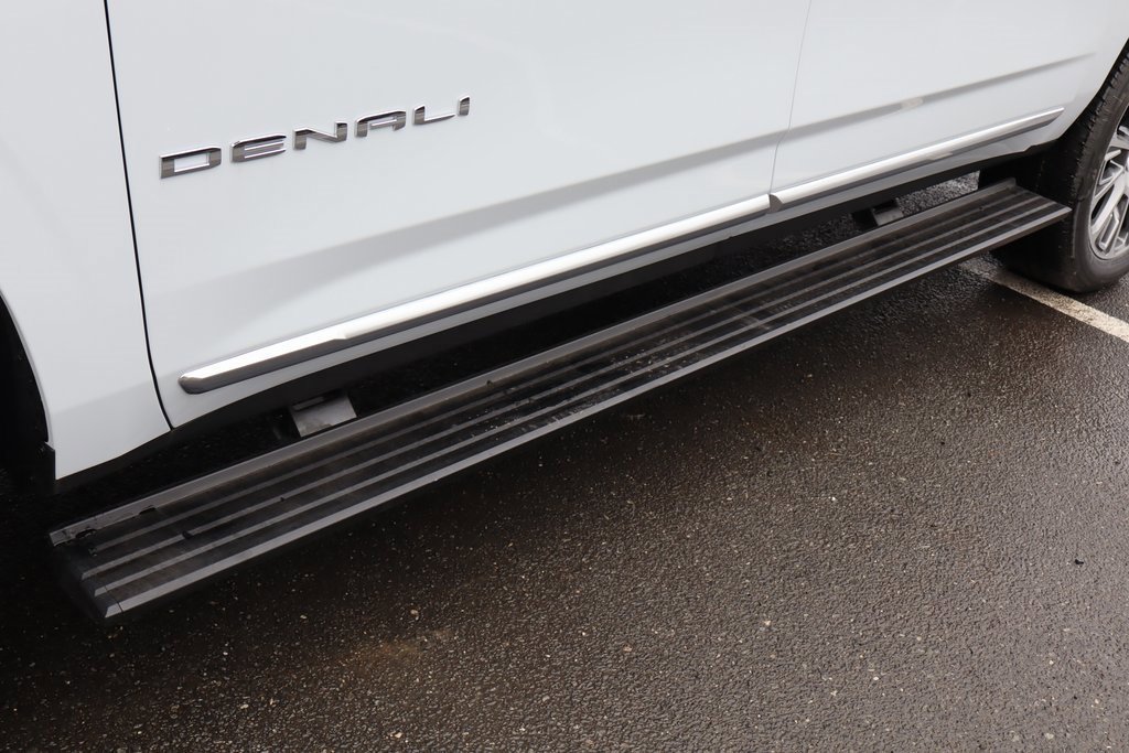 New 2026 GMC Yukon XL Denali w/ Denali Reserve Package image 8