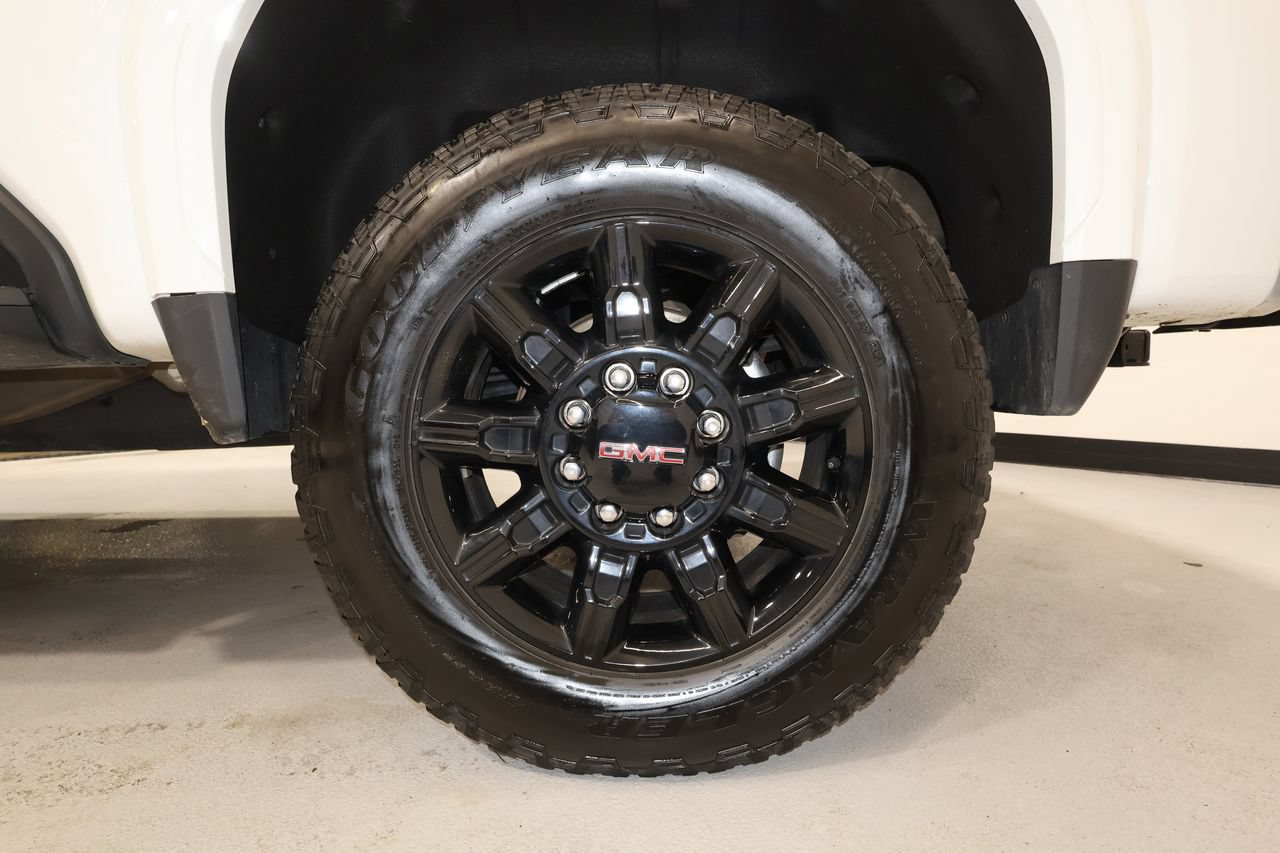 Used 2025 GMC Sierra 2500 AT4 w/ AT4 Premium Plus Package AWD/4WD image 35