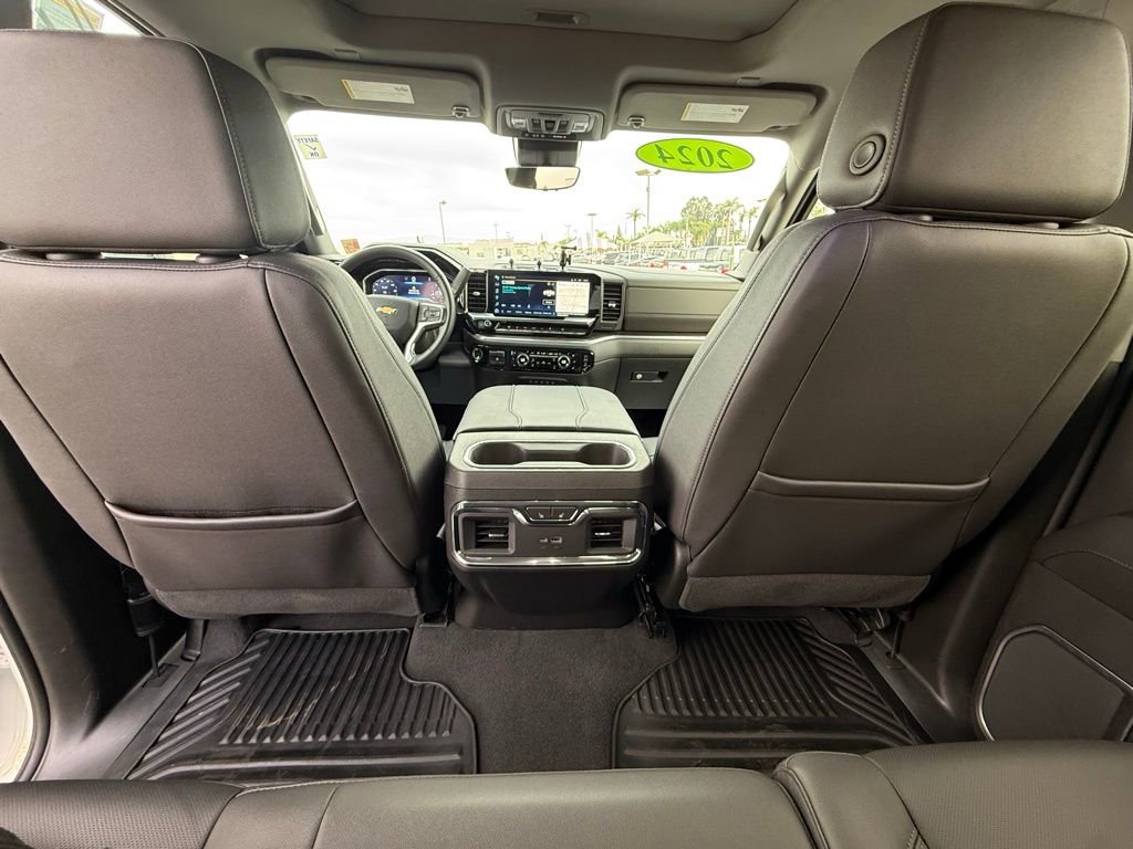 Used 2024 Chevrolet Silverado 2500 LTZ w/ LTZ Convenience Package image 14