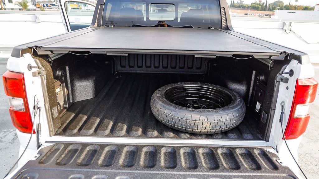 Used 2025 Ford Maverick Lobo AWD/4WD image 31