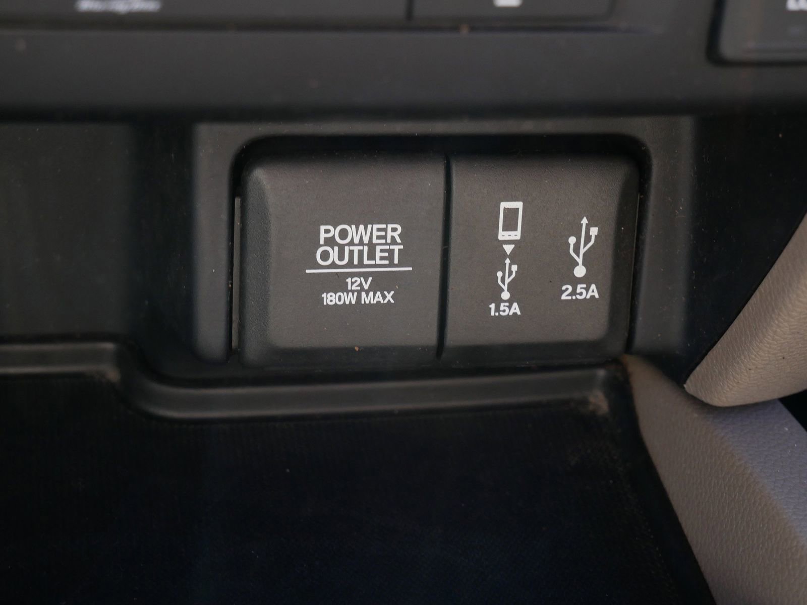 Used 2017 Honda Pilot Touring image 23