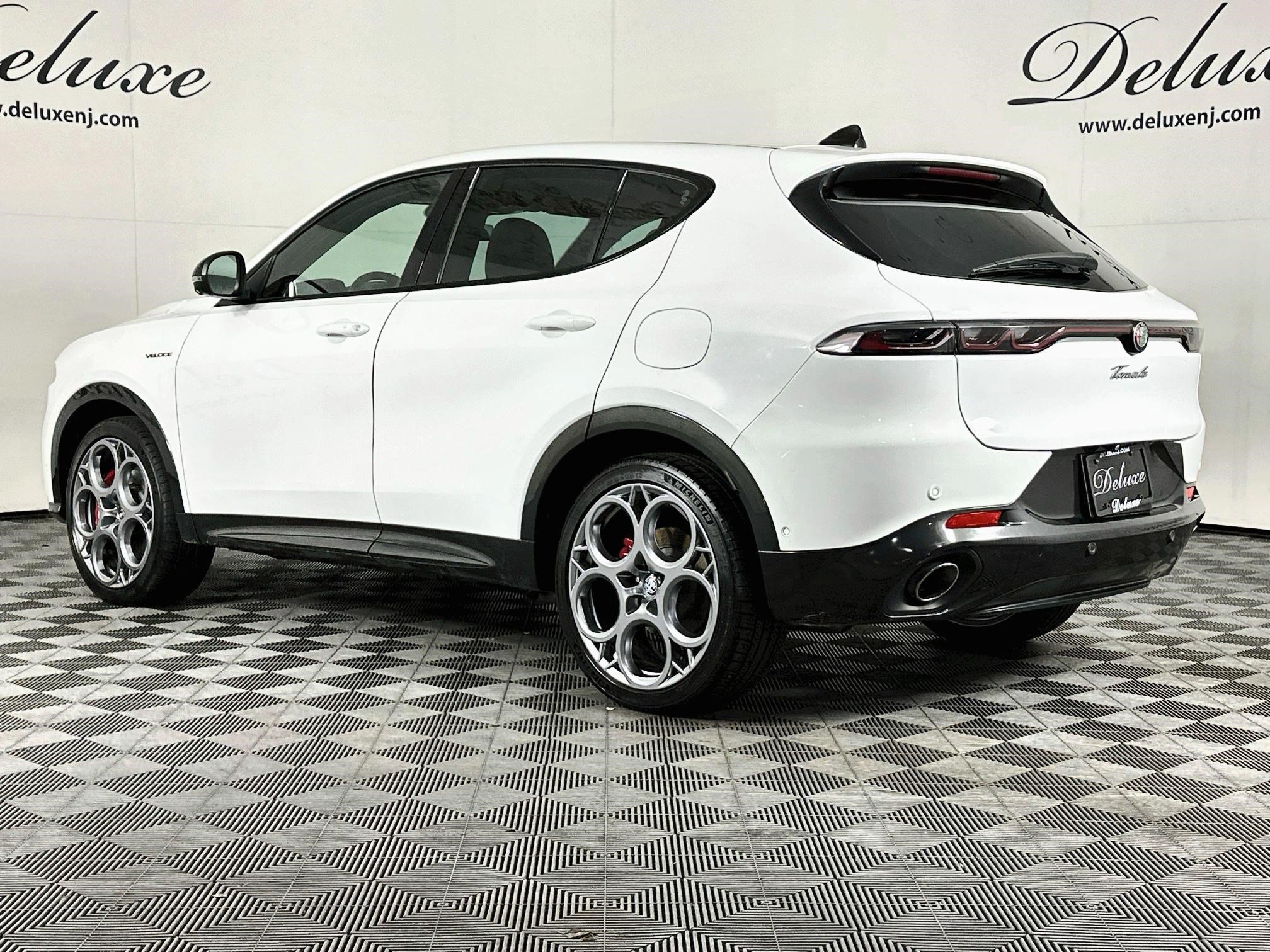 Used 2024 Alfa Romeo Tonale Veloce AWD/4WD image 4