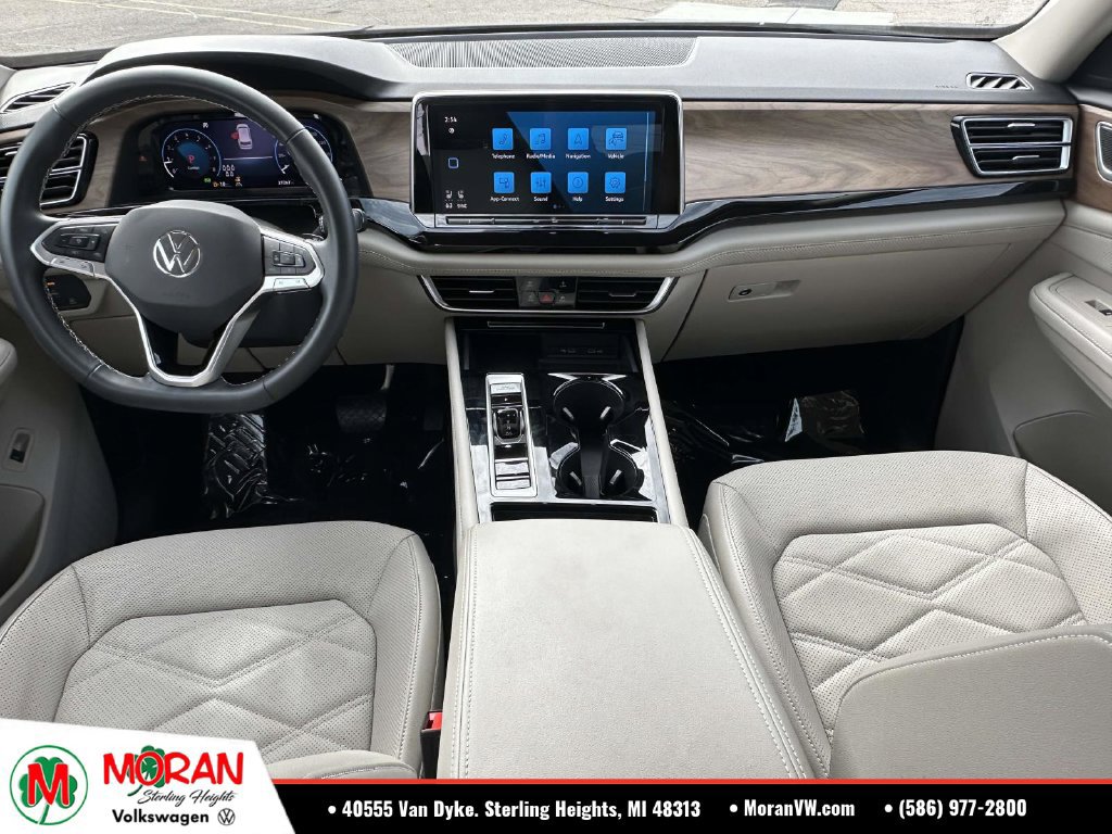 Certified 2024 Volkswagen Atlas SE w/ Black Wheel Package AWD/4WD image 14