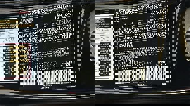 Used 2025 Mercedes-Benz GLC 300 4MATIC image 49