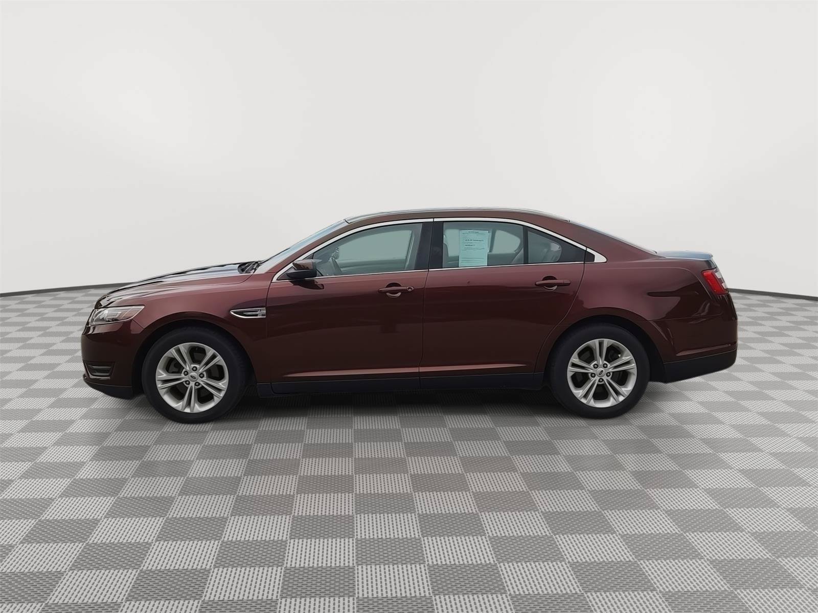 Used 2016 Ford Taurus SEL FWD image 25