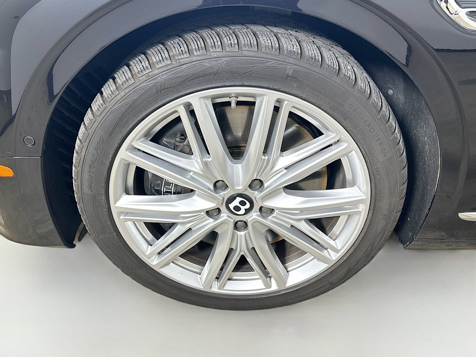 Used 2024 Bentley Flying Spur V8 AWD/4WD image 53