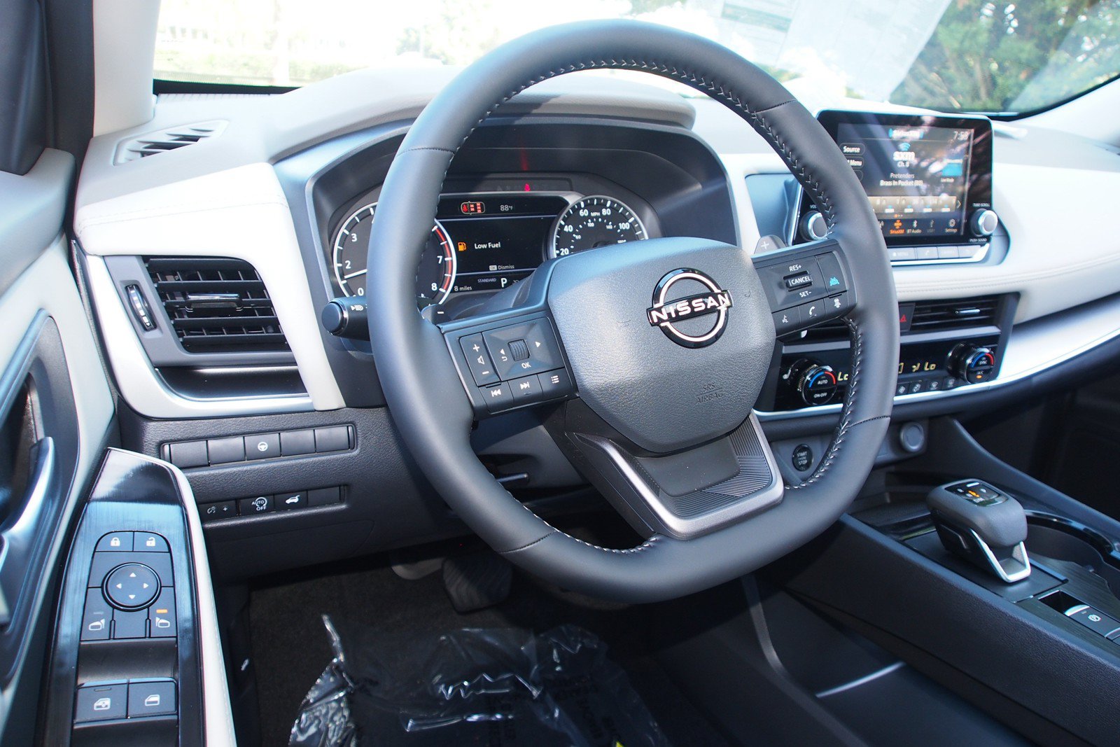 New 2026 Nissan Rogue Dark Armor FWD image 15