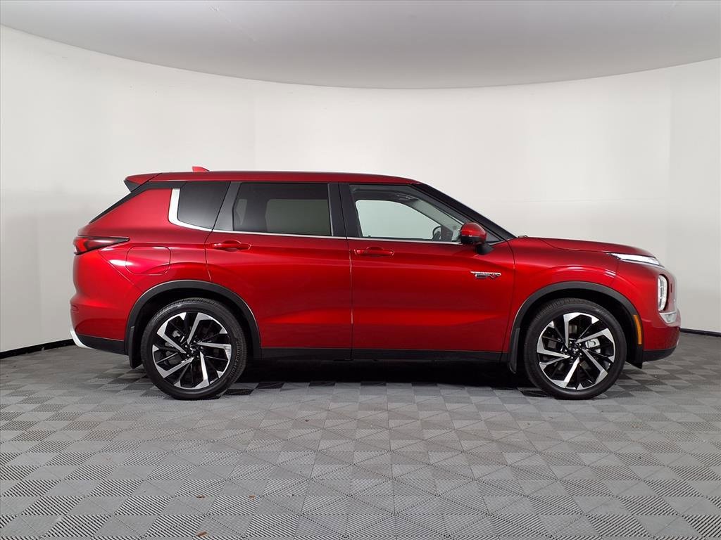 Used 2024 Mitsubishi Outlander SE image 34