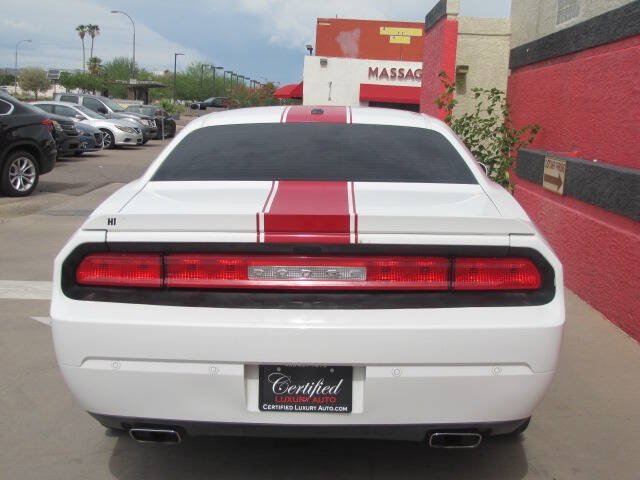 Used 2013 Dodge Challenger SXT RWD image 7