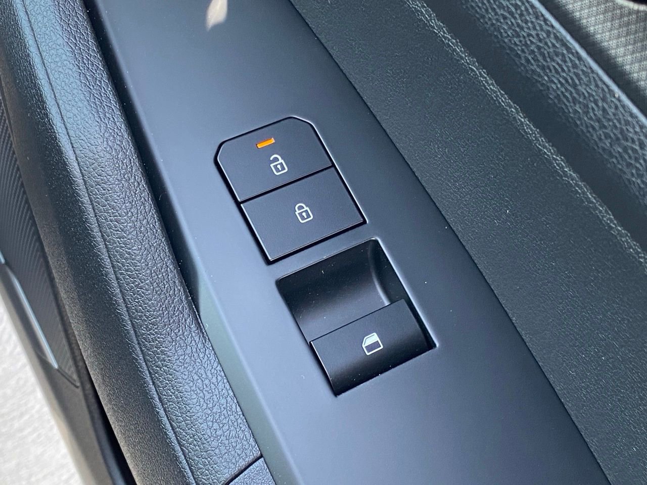 New 2026 Kia Sportage LX image 25