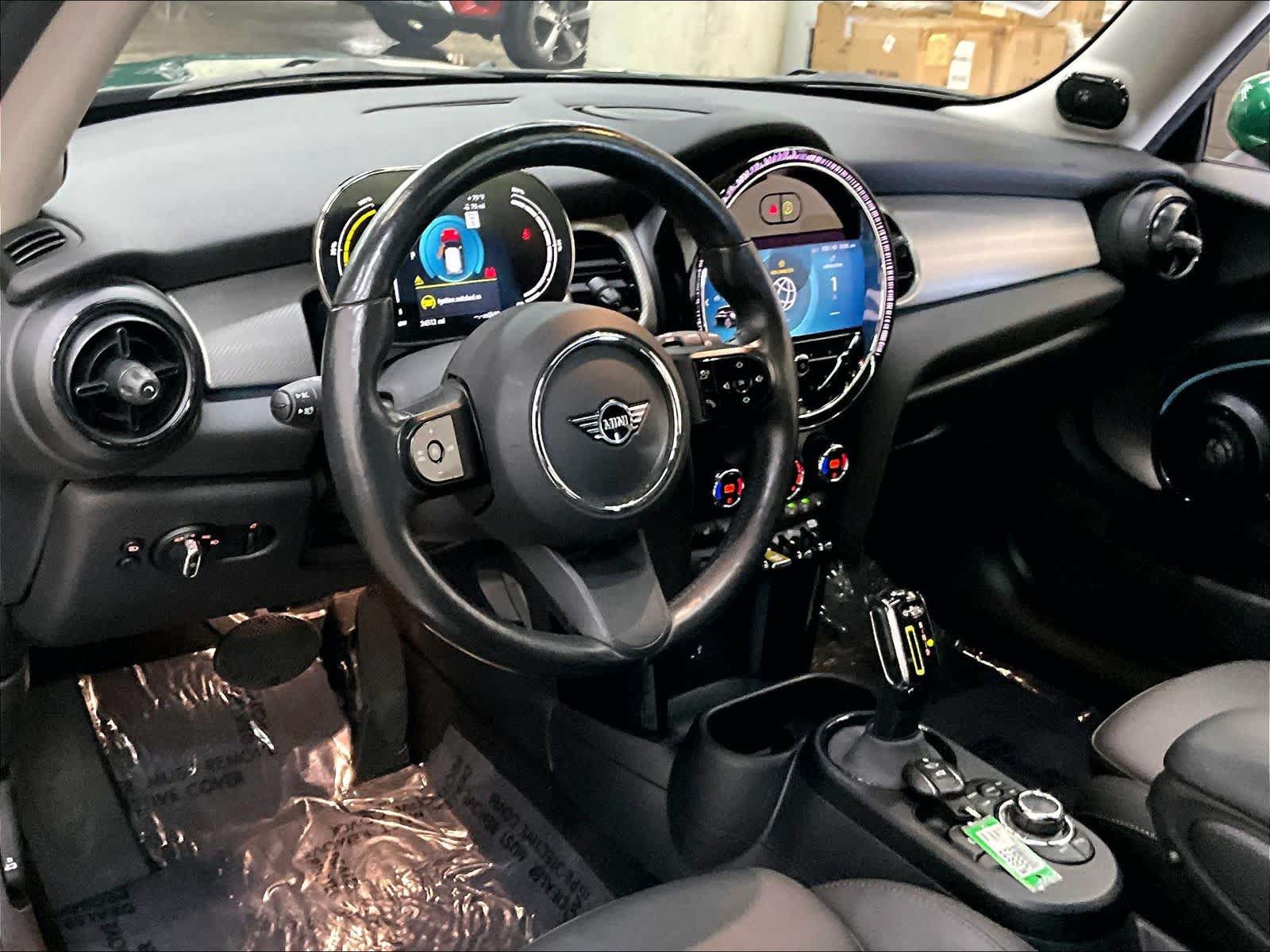 Used 2024 MINI Cooper SE FWD image 18