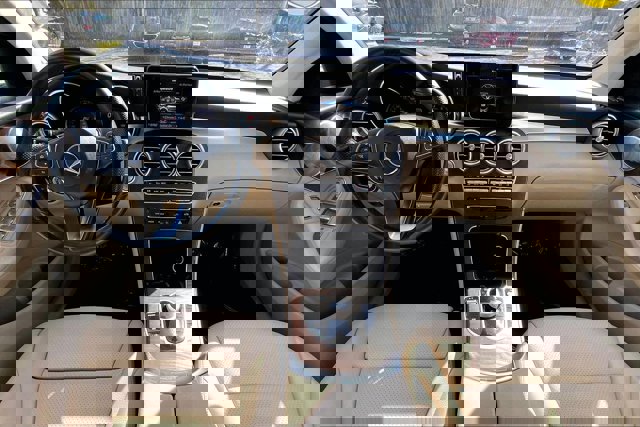 Used 2019 Mercedes-Benz GLC 300 4MATIC image 15