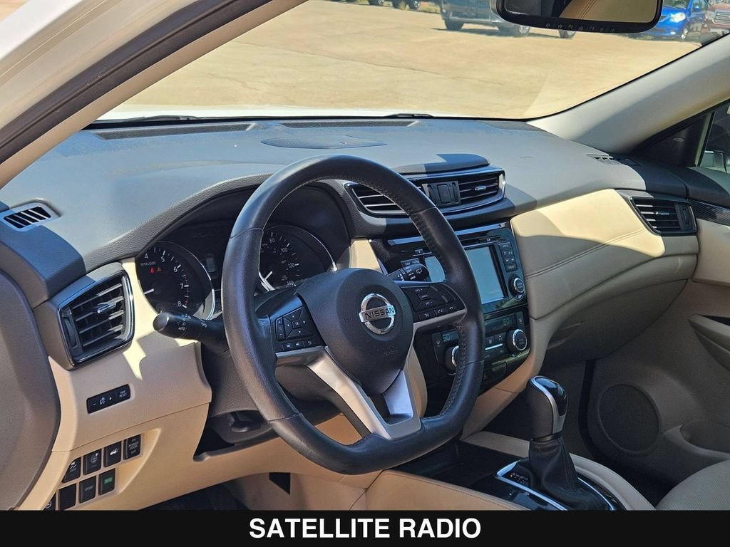 Used 2017 Nissan Rogue SL w/ SL Premium Package FWD image 13