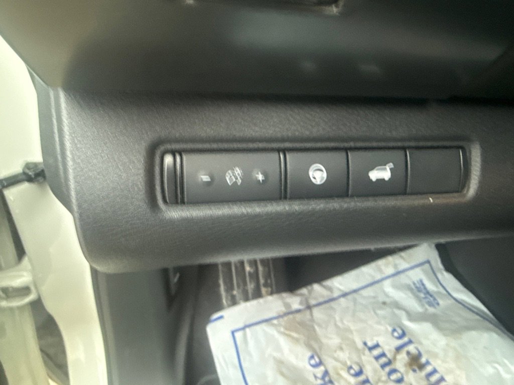 Used 2023 Nissan Pathfinder SL image 25