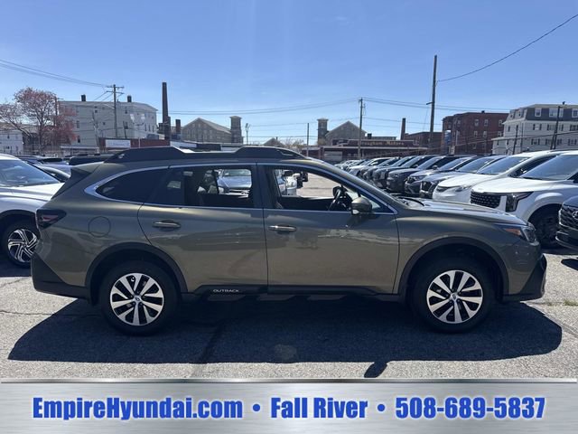 Used 2020 Subaru Outback Premium AWD/4WD image 3