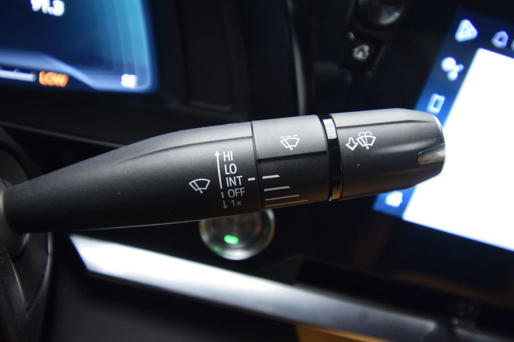 Used 2024 Chevrolet Corvette Z06 image 35