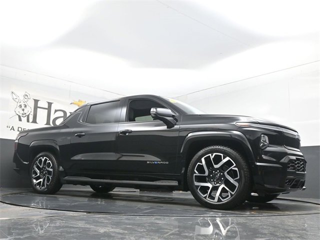 Certified 2024 Chevrolet Silverado EV RST image 2