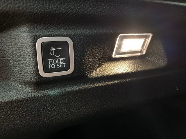 Used 2022 Jeep Grand Cherokee L Laredo w/ Luxury Tech Group I image 36