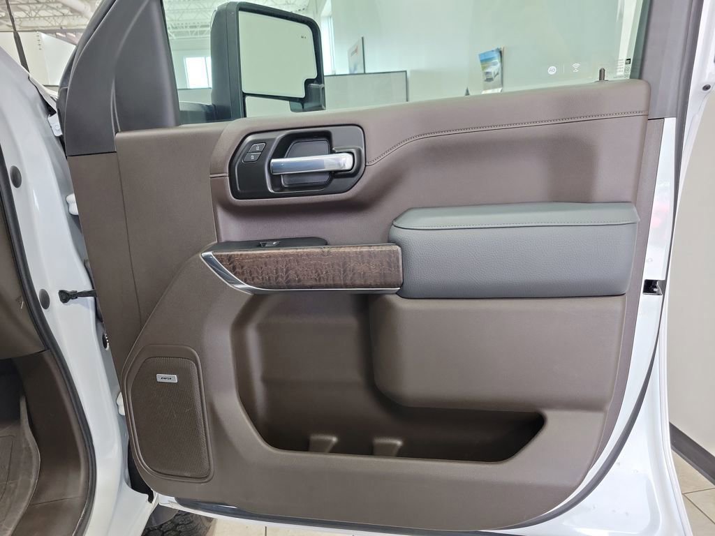 Used 2023 GMC Sierra 2500 Denali w/ Denali Ultimate Package image 20