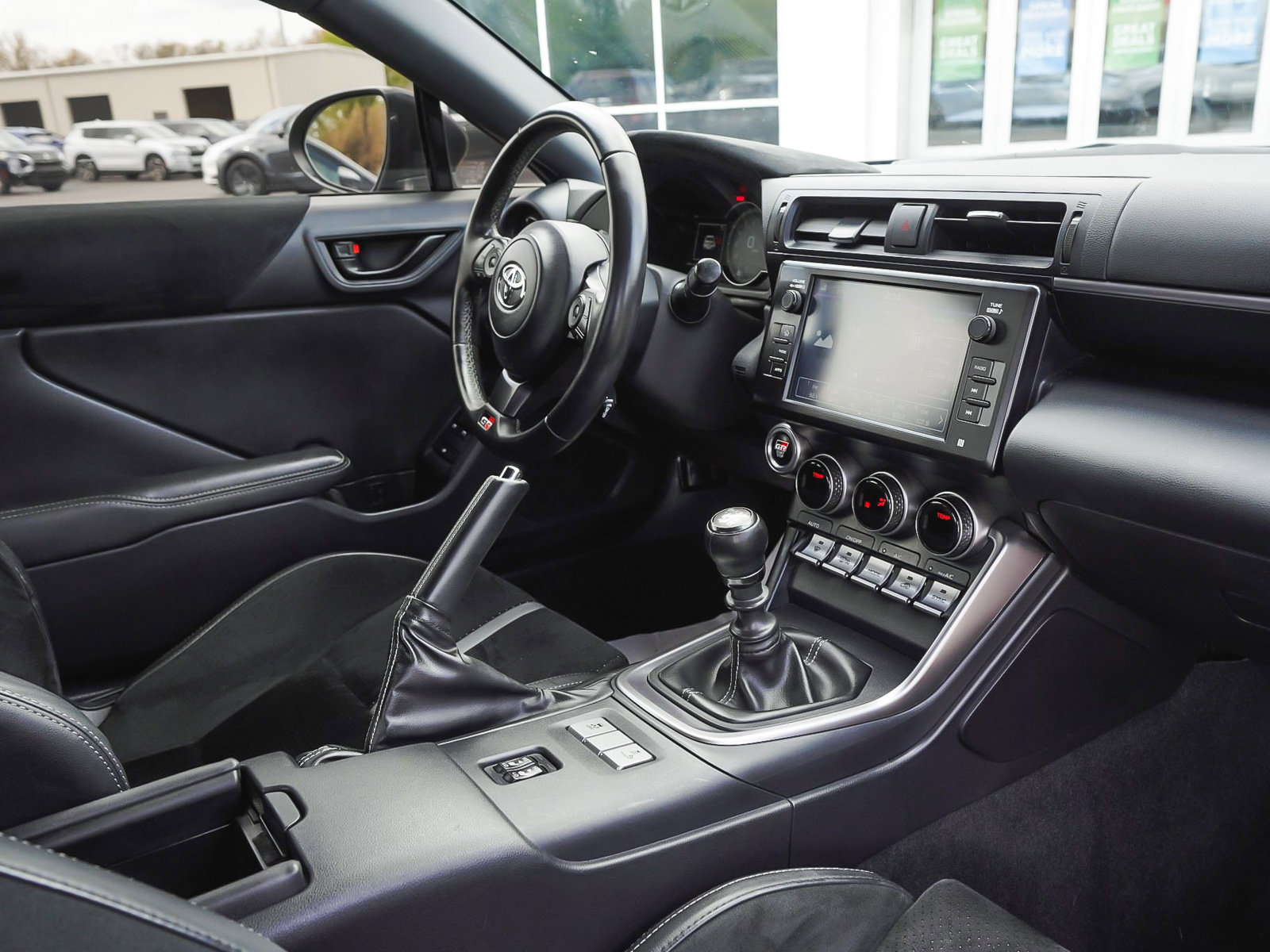 Used 2023 Toyota GR86 Premium w/ ALL Weather Mat Package (TMS) RWD image 34