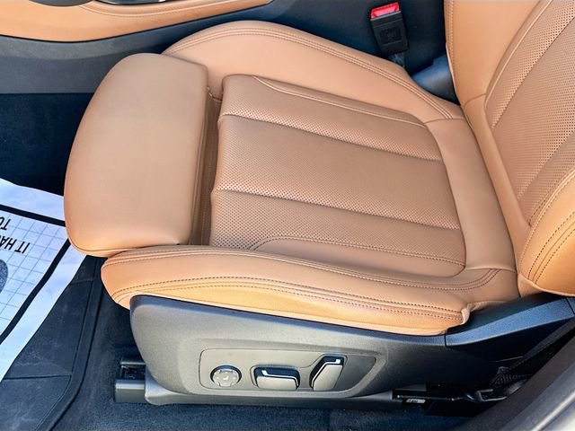 Used 2025 BMW X4 M40i w/ Premium Package image 20