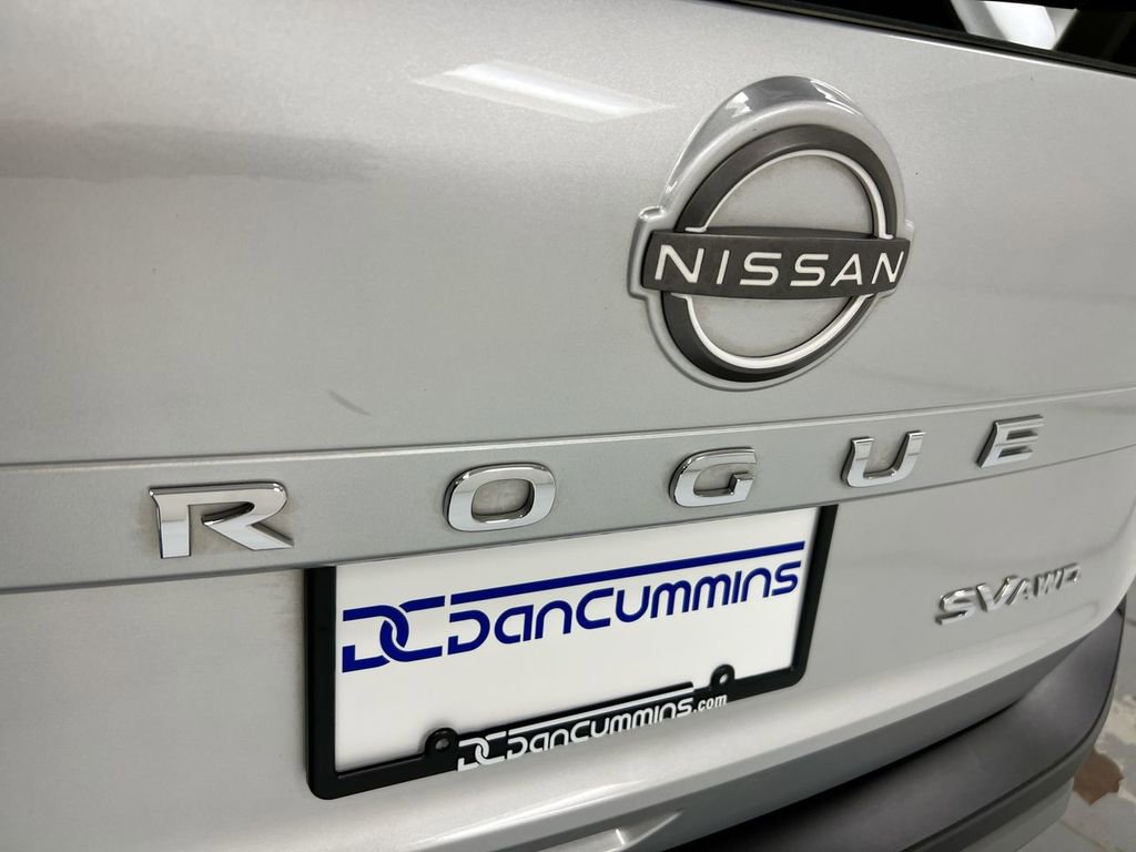 Used 2023 Nissan Rogue SV image 25