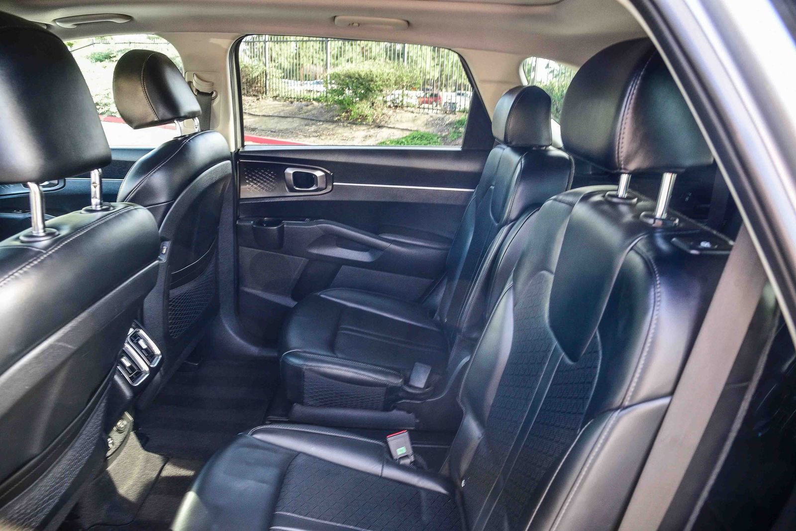 Used 2024 Kia Sorento EX w/ Panoramic Sunroof Package image 20