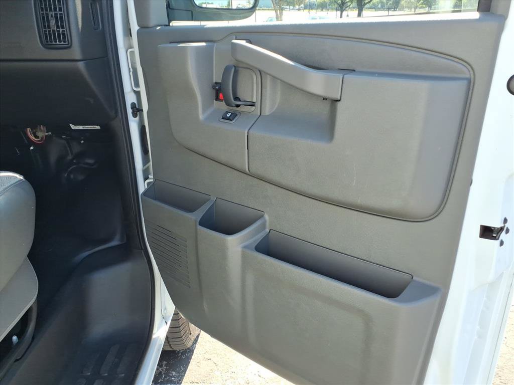 Used 2025 Chevrolet Express 2500 Extended w/ Driver Convenience Package RWD image 21