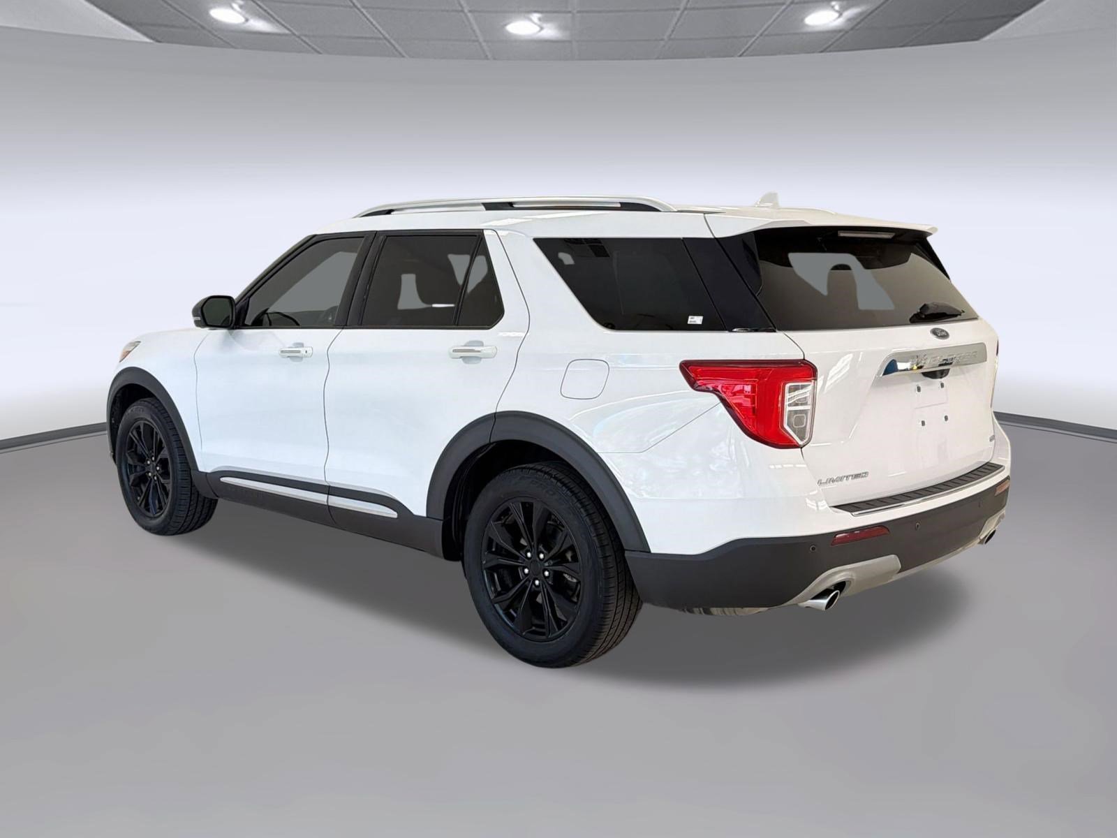 Used 2020 Ford Explorer Limited image 3