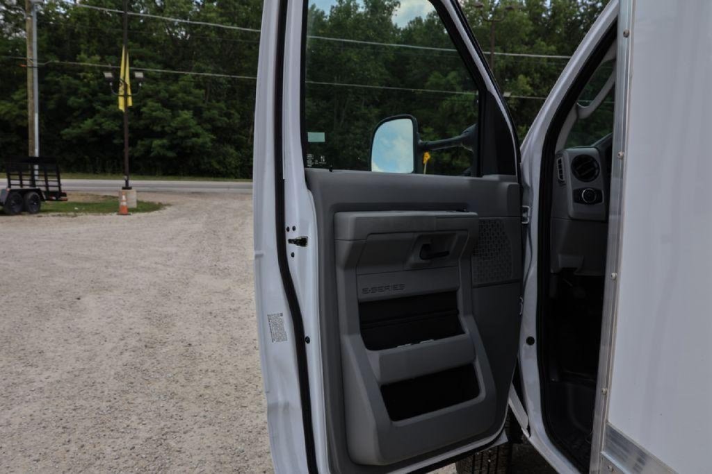 New 2026 Ford E-350 and Econoline 350 Super Duty w/ Ambulance Prep Package RWD image 22
