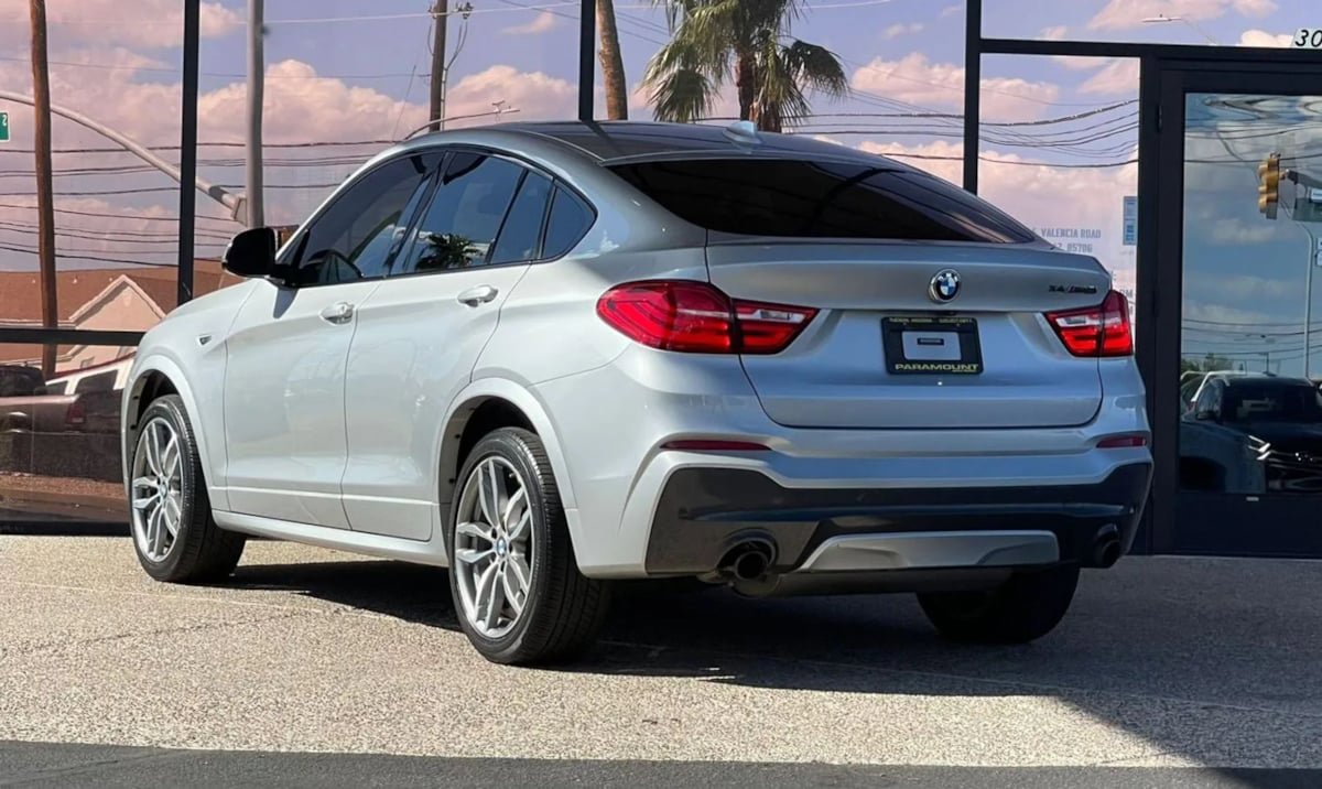 Used 2018 BMW X4 M40i image 9
