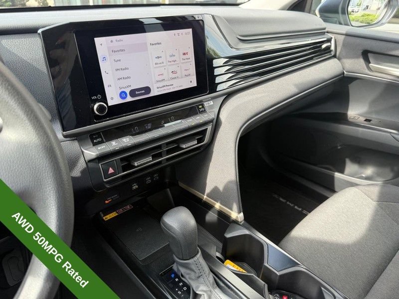 Used 2025 Toyota Camry LE AWD/4WD image 26