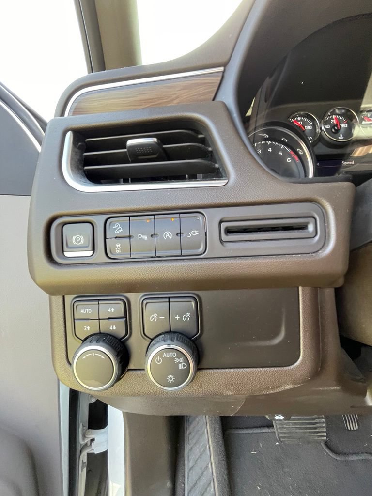 Used 2021 Chevrolet Tahoe Z71 AWD/4WD image 12