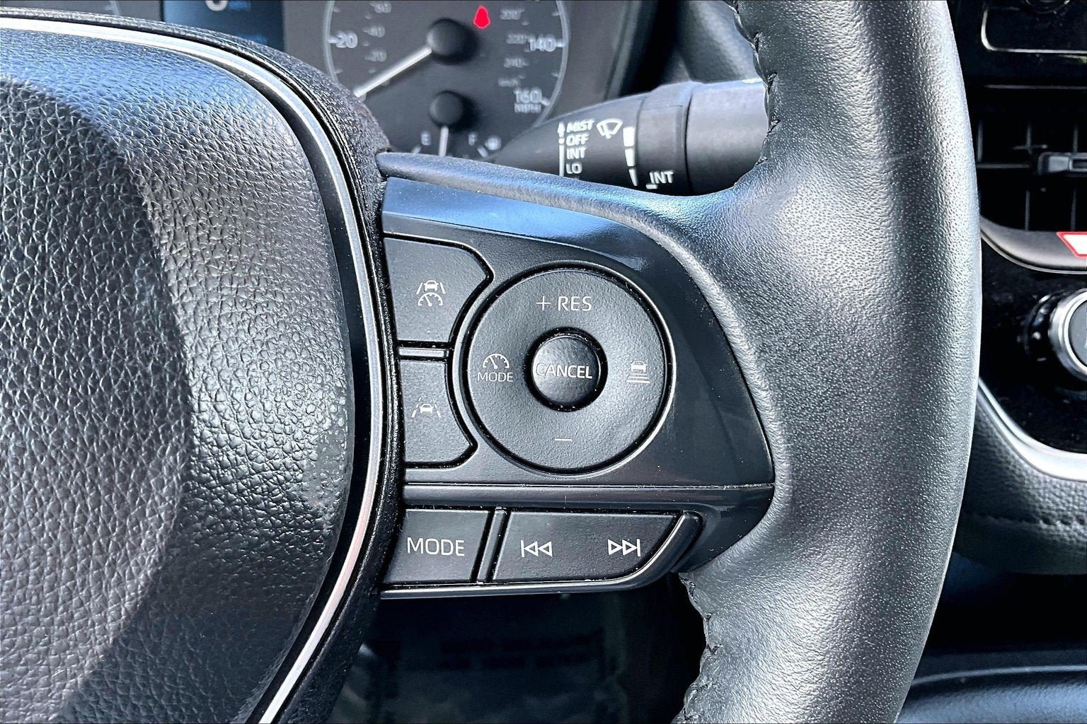 Used 2025 Toyota Corolla SE FWD image 18