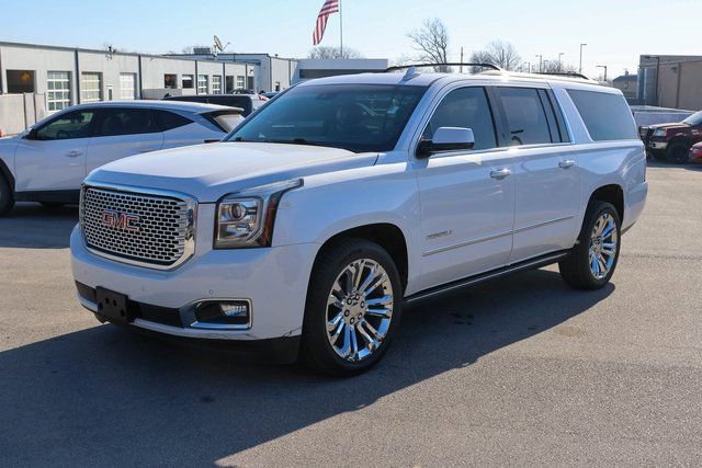 Used 2017 GMC Yukon XL Denali w/ Open Road Package image 3