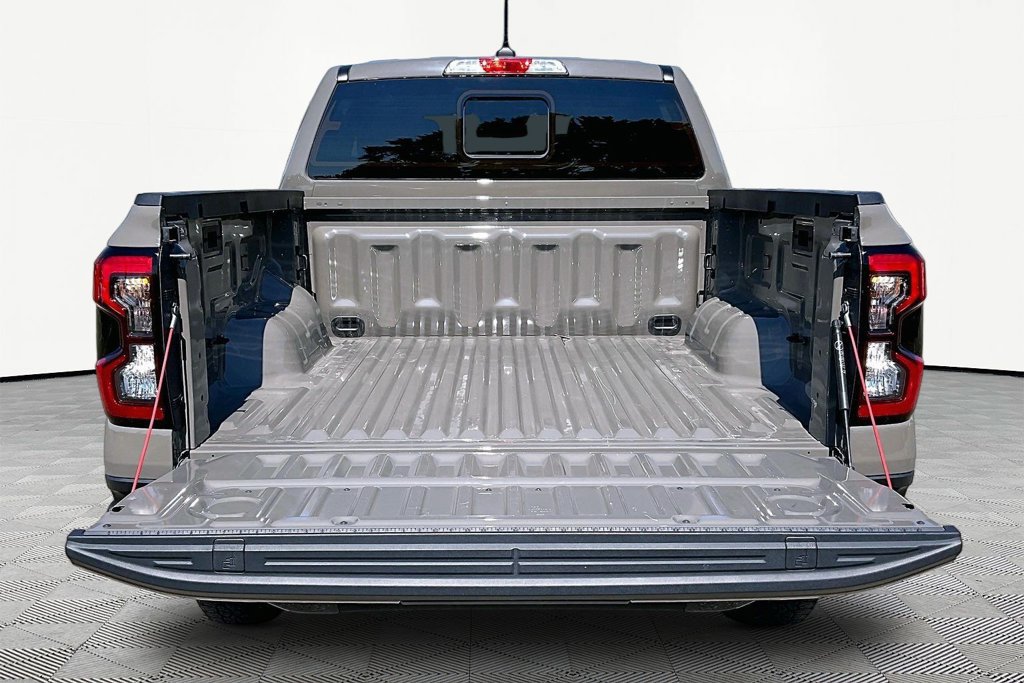Certified 2025 Ford Ranger XLT w/ Technology Package AWD/4WD image 18