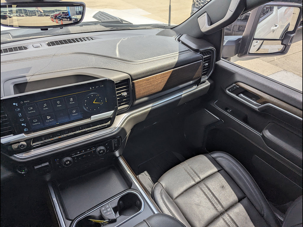Used 2024 Chevrolet Silverado 2500 High Country w/ High Country Premium Package AWD/4WD image 28