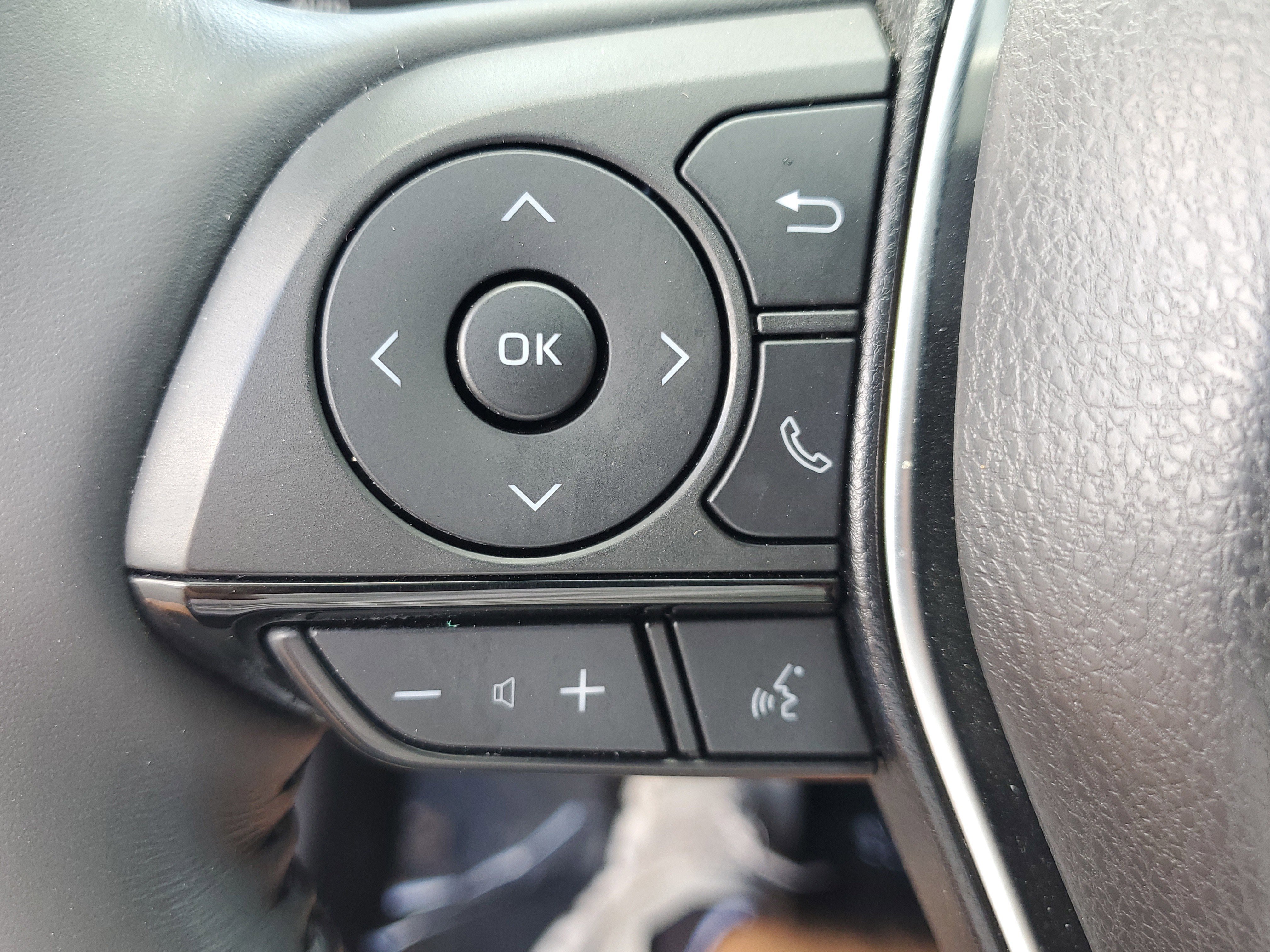 Certified 2021 Toyota Venza Limited w/ Advanced Technology Package image 24