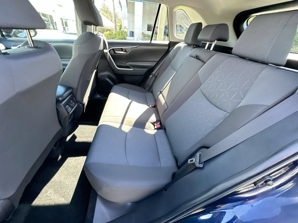 Used 2025 Toyota RAV4 XLE w/ Convenience Package FWD image 23